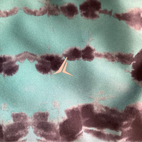 Tie-Dye Blue Leggings - Picture 6 of 7